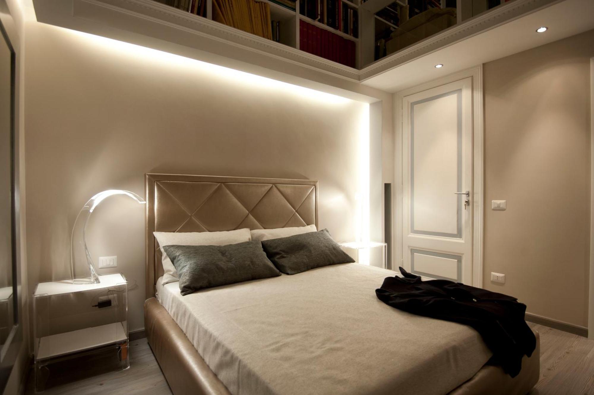 Luxury On The River Rom