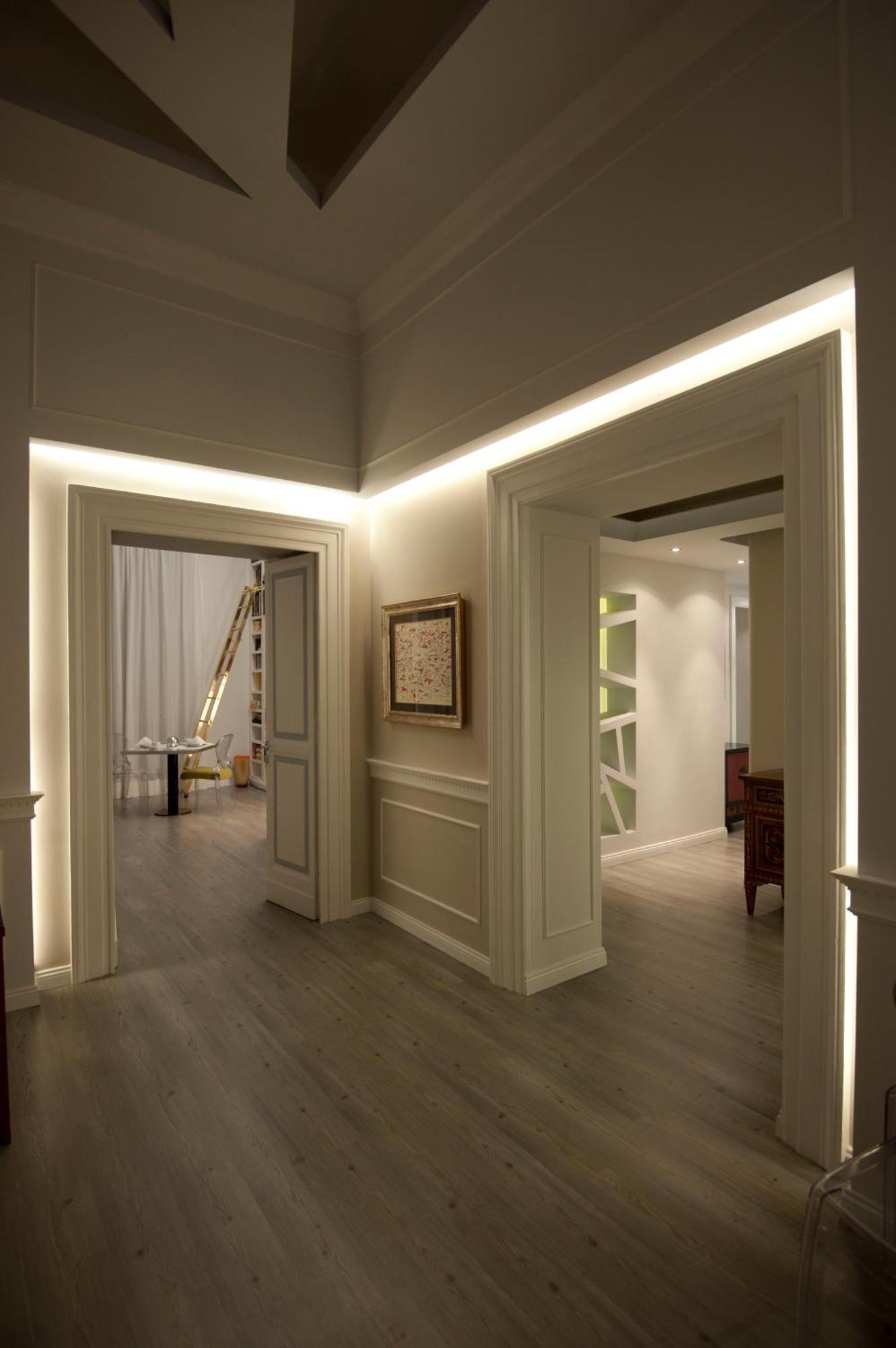 Luxury On The River Rom